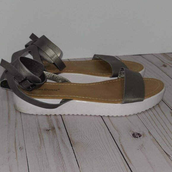 Pierre Dumas flat sandals with ankle strap/closure size 9 - Picture 5 of 9